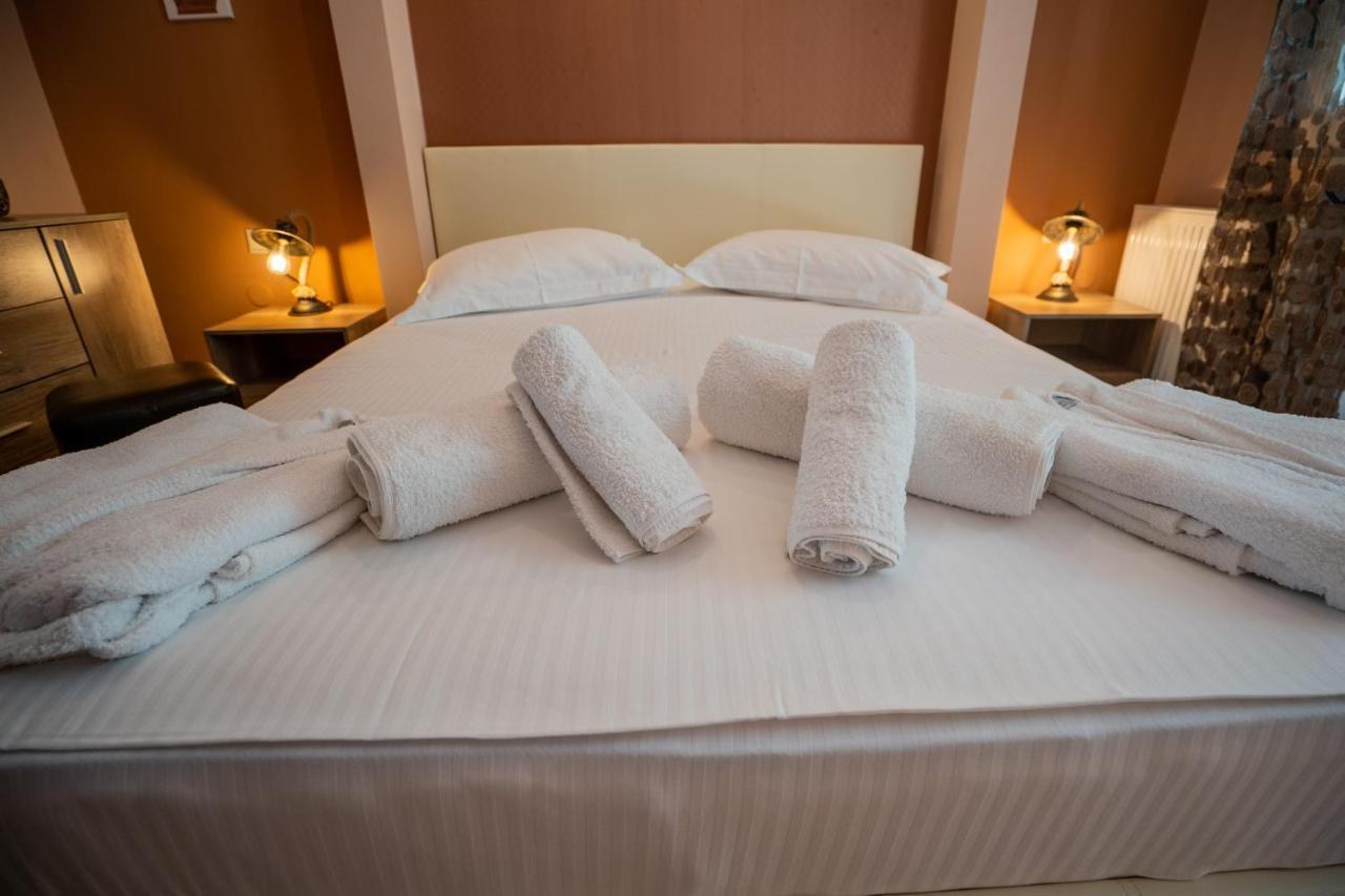 Magdalene'S Premium Apartments Ofrínion 외부 사진